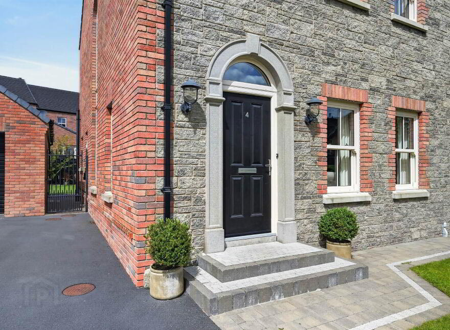 4 Laurel Bank Way, Moneyreagh, Newtownards, BT23 6FE