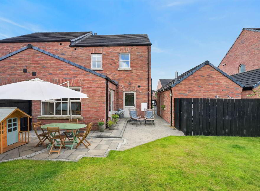 4 Laurel Bank Way, Moneyreagh, Newtownards, BT23 6FE