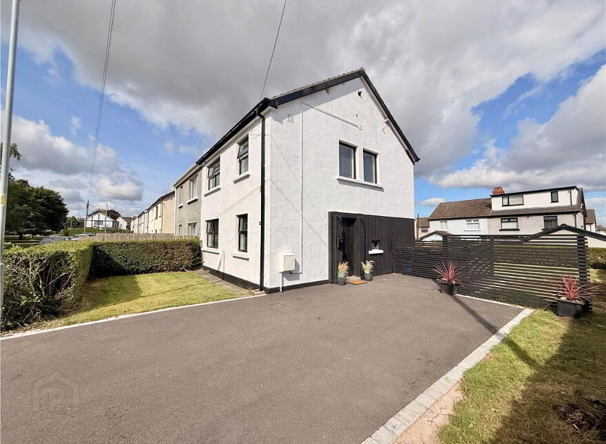 36 Downshire Park Central, Cregagh Road, Belfast, BT6 9JN