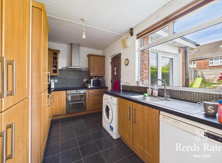58 Ravenhill Gardens, Belfast, BT6 8GQ