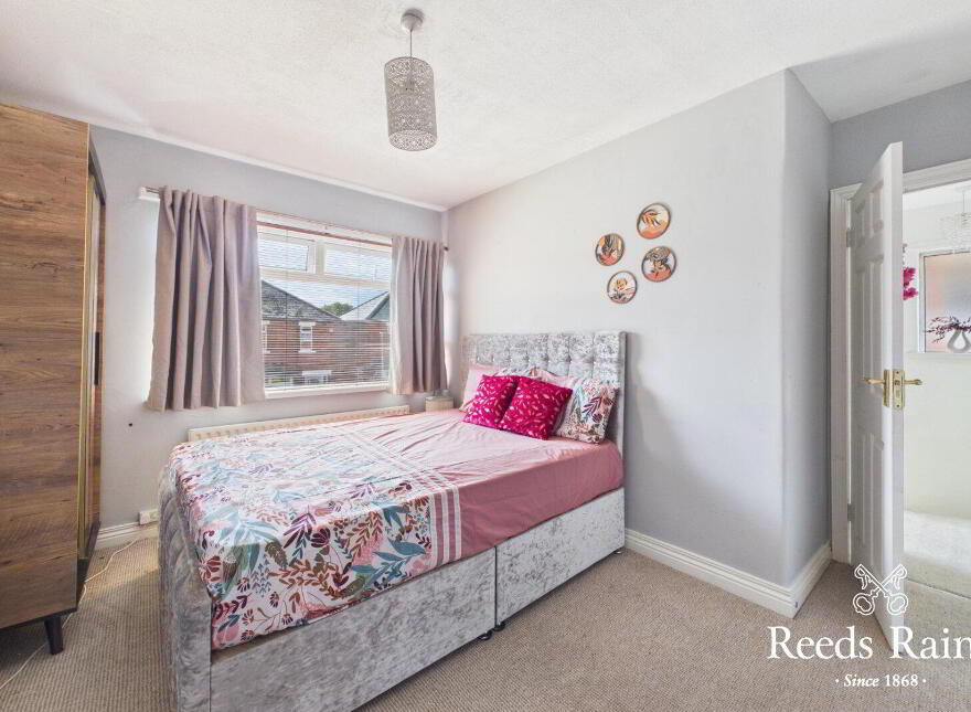 58 Ravenhill Gardens, Belfast, BT6 8GQ