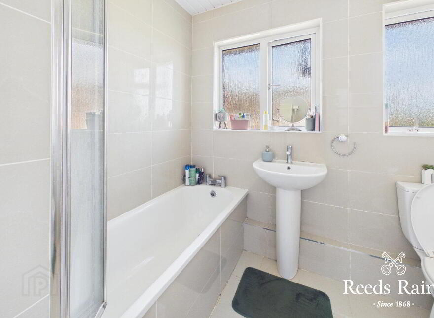58 Ravenhill Gardens, Belfast, BT6 8GQ