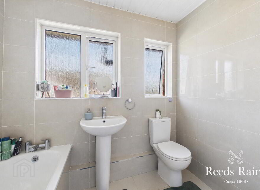 58 Ravenhill Gardens, Belfast, BT6 8GQ