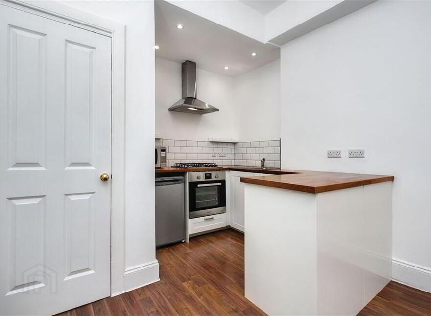 18 Downfield Place, Dalry, Edinburgh, EH11 2EL
