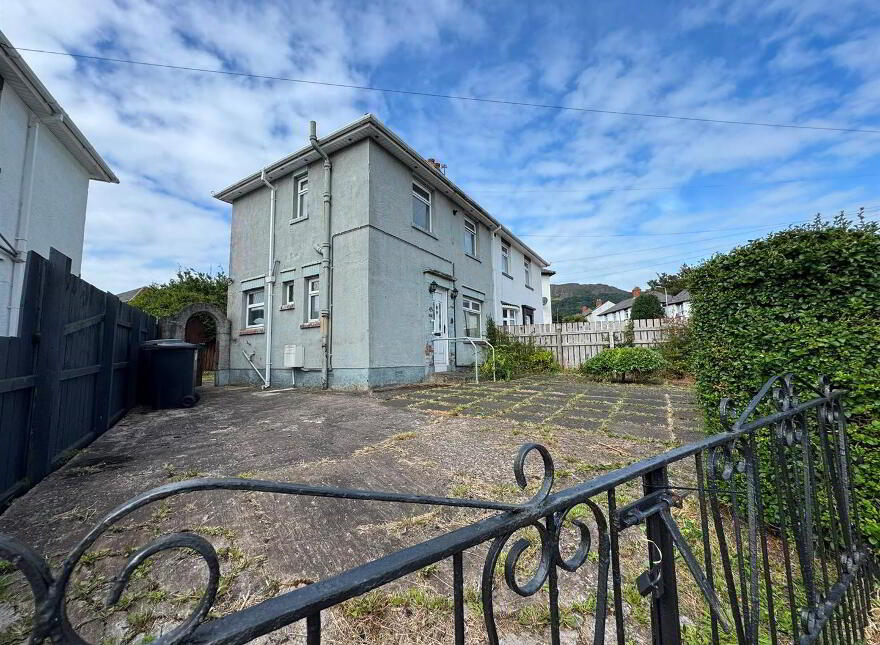 14 Graymount Crescent, Shore Road, Newtownabbey, BT36 7DZ