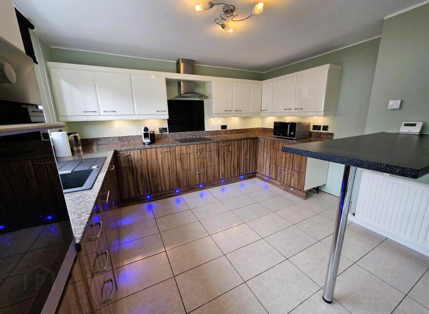 11 Blaris Walk, Lisburn, BT28 1NB