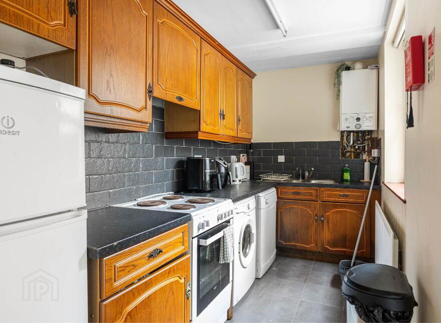 6 Collingwood Avenue, Belfast, BT7 1QT