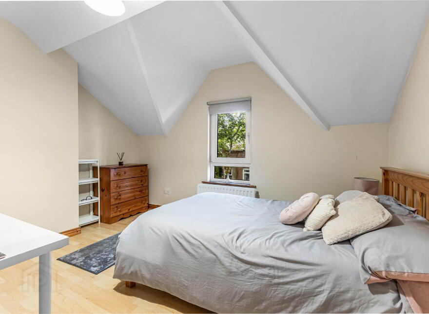 6 Collingwood Avenue, Belfast, BT7 1QT