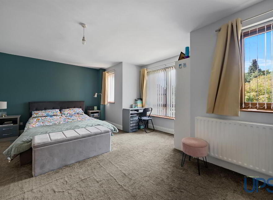 4 Park Mews, Dunmurry, Belfast, BT17 0HP