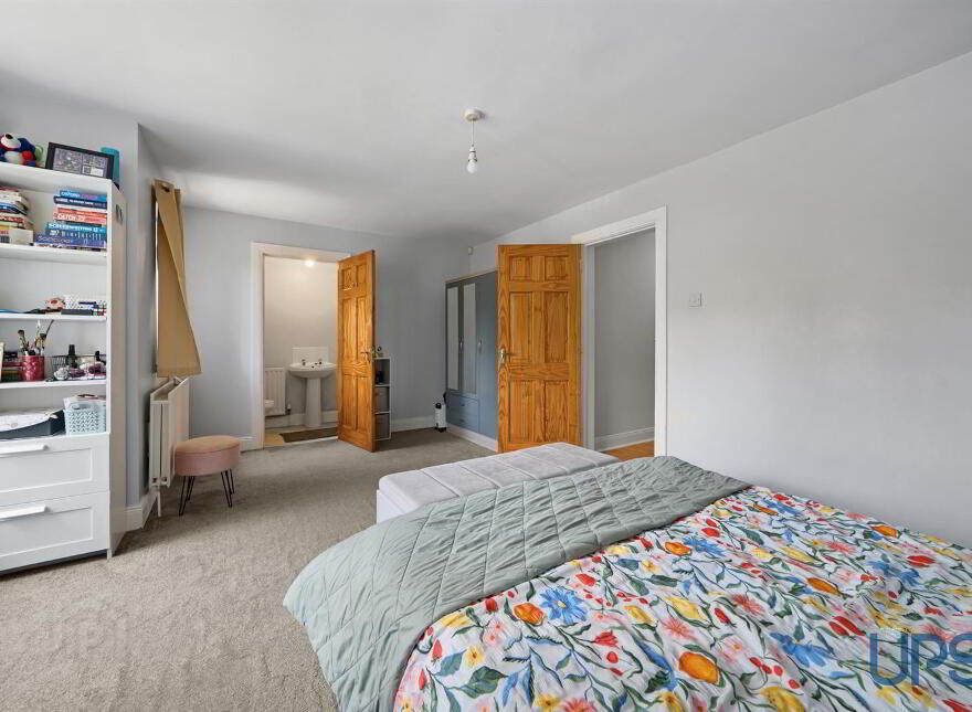 4 Park Mews, Dunmurry, Belfast, BT17 0HP