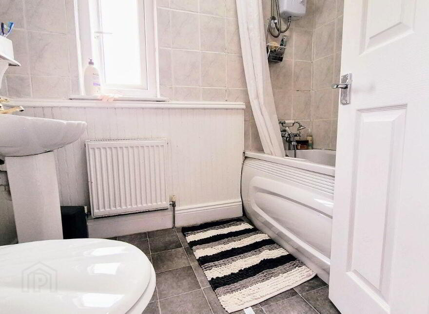 46 Mcdermott Terrace, Manorhamilton, F91YE81