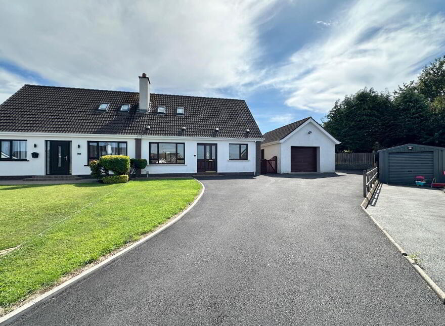 25 Thornhill Park, Magherafelt, BT45 5JQ