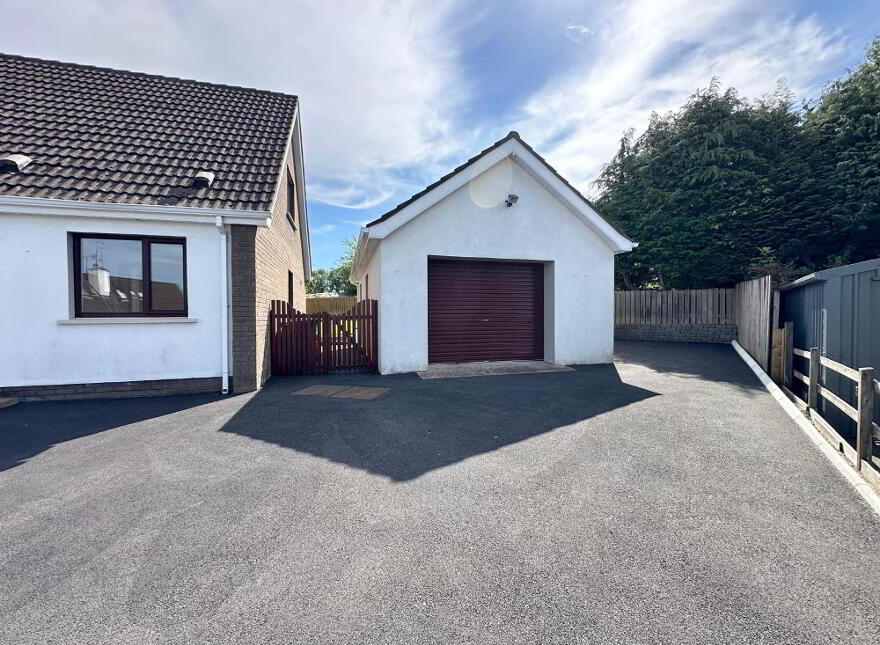 25 Thornhill Park, Magherafelt, BT45 5JQ