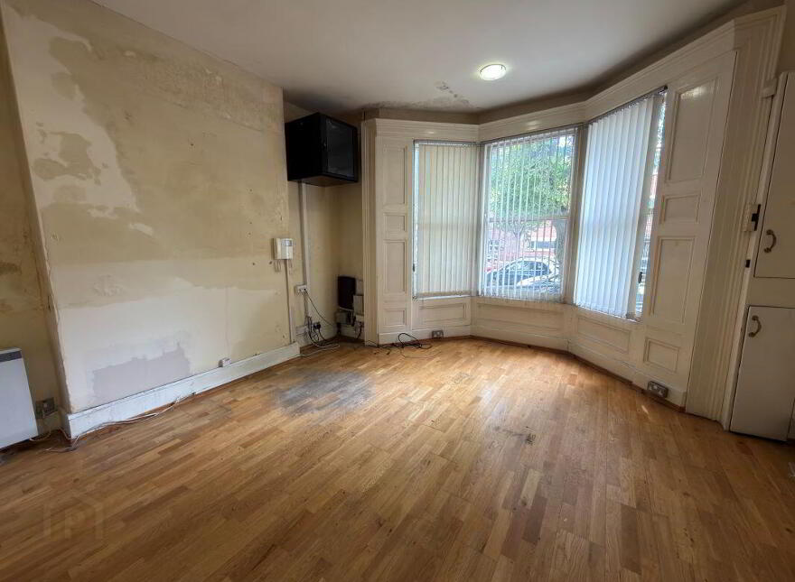 (Lot 20) 128 Eglantine Avenue, Belfast, BT9 6EU