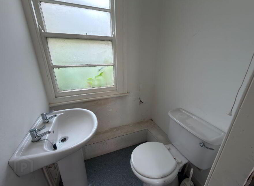 (Lot 20) 128 Eglantine Avenue, Belfast, BT9 6EU