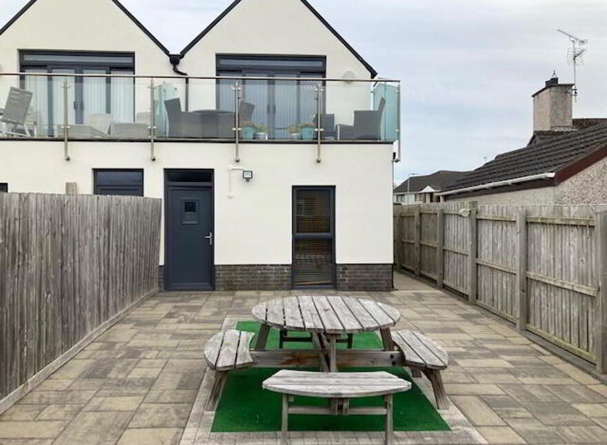42 Sunset Park ( Short Term), Portstewart, BT55 7EH