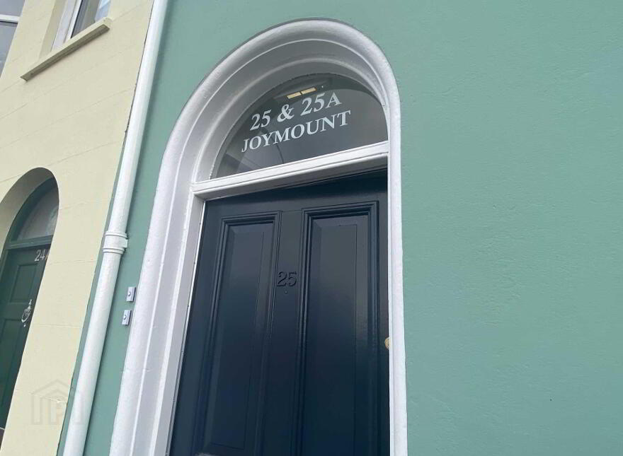 25a Joymount, Carrickfergus, BT38 7DN