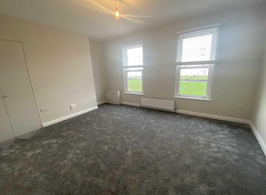 25a Joymount, Carrickfergus, BT38 7DN