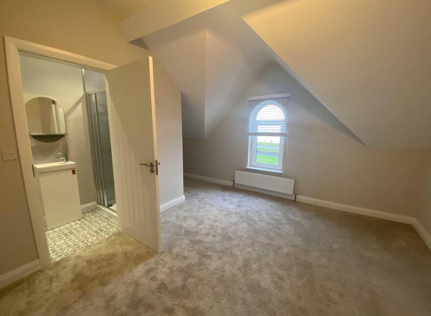 25a Joymount, Carrickfergus, BT38 7DN