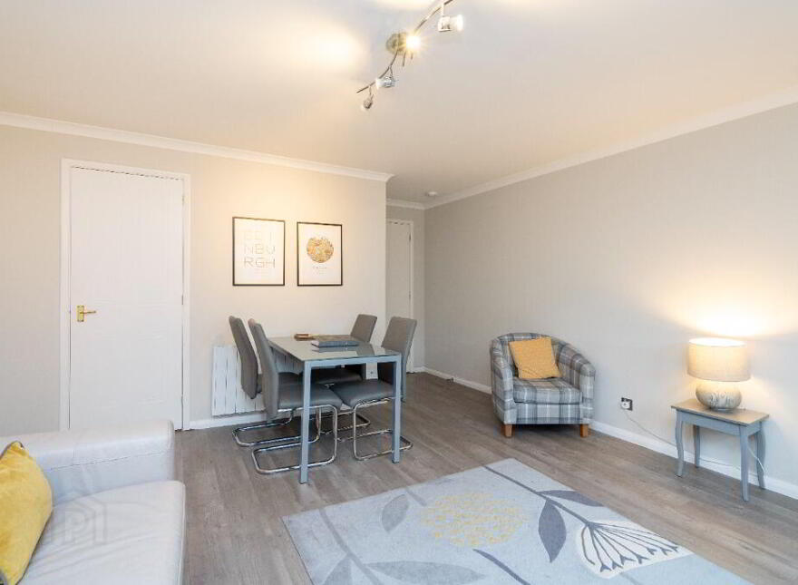 1 Hopetoun Crescent, Leith, Edinburgh, EH7 4AY
