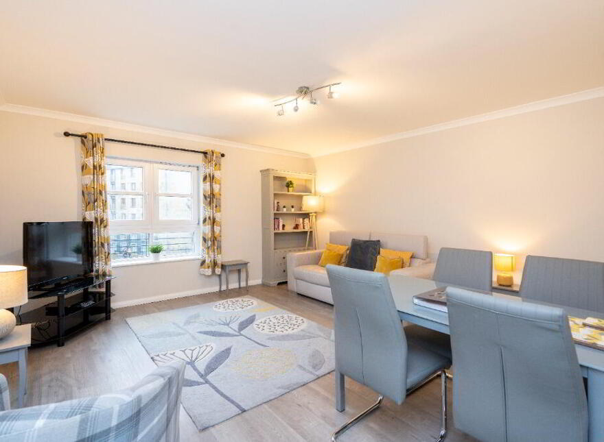 1 Hopetoun Crescent, Leith, Edinburgh, EH7 4AY