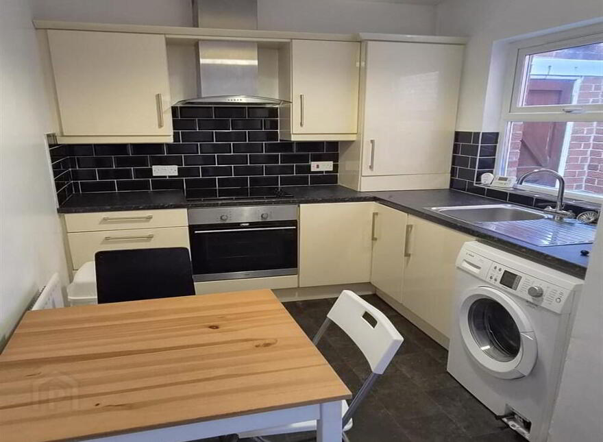 10 Balfour Avenue, Ormeau Road, Belfast, BT7 2EX