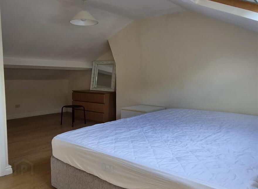10 Balfour Avenue, Ormeau Road, Belfast, BT7 2EX