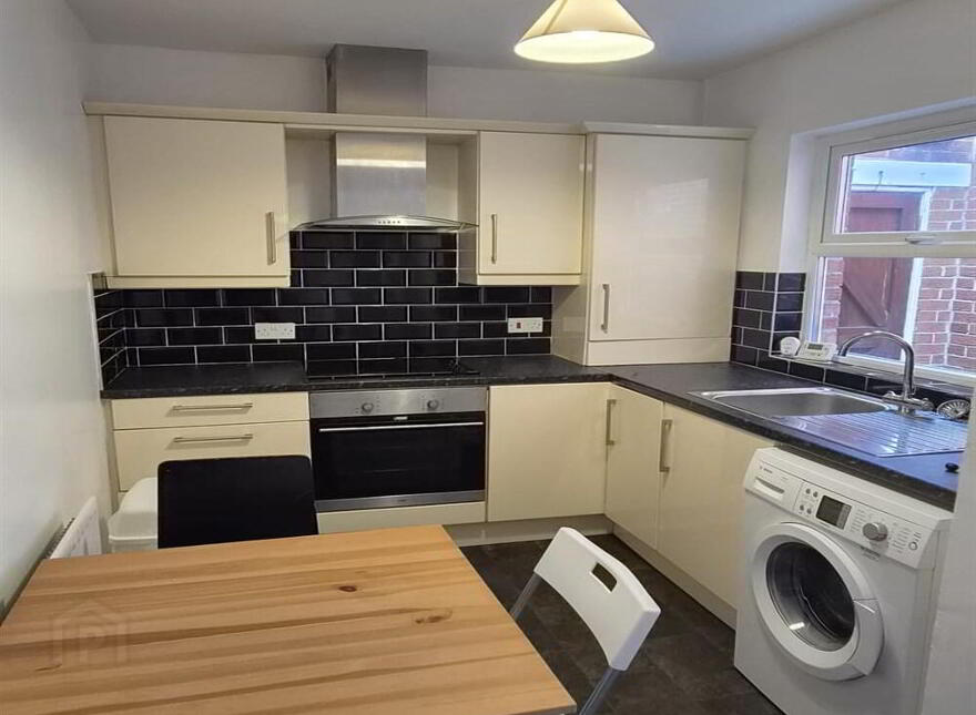 10 Balfour Avenue, Ormeau Road, Belfast, BT7 2EX