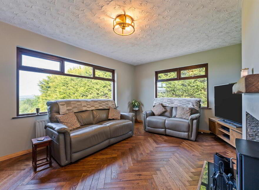 6 Hydepark Lane, Newtownabbey, BT36 4QD