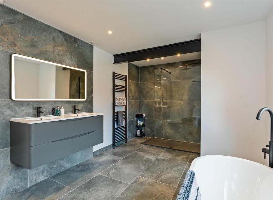 6 Hydepark Lane, Newtownabbey, BT36 4QD