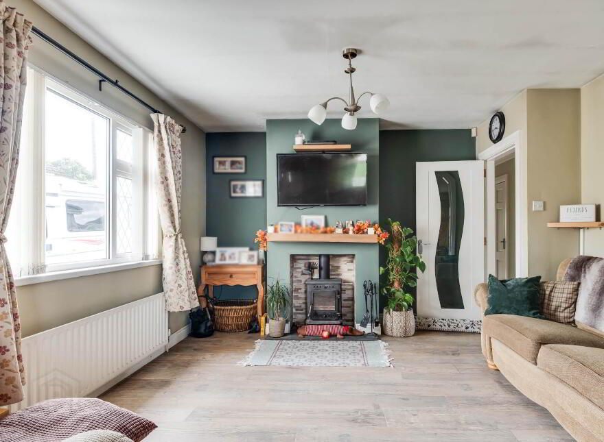 27 Tullyavey Road, Enniskillen, BT94 2JT