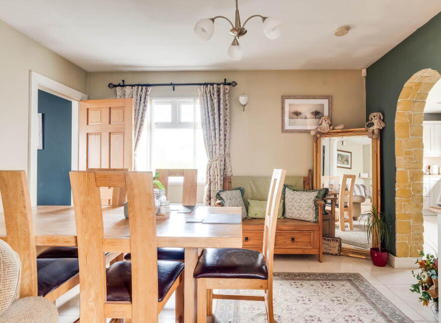 27 Tullyavey Road, Enniskillen, BT94 2JT