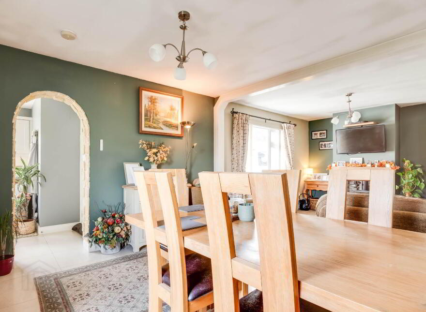 27 Tullyavey Road, Enniskillen, BT94 2JT