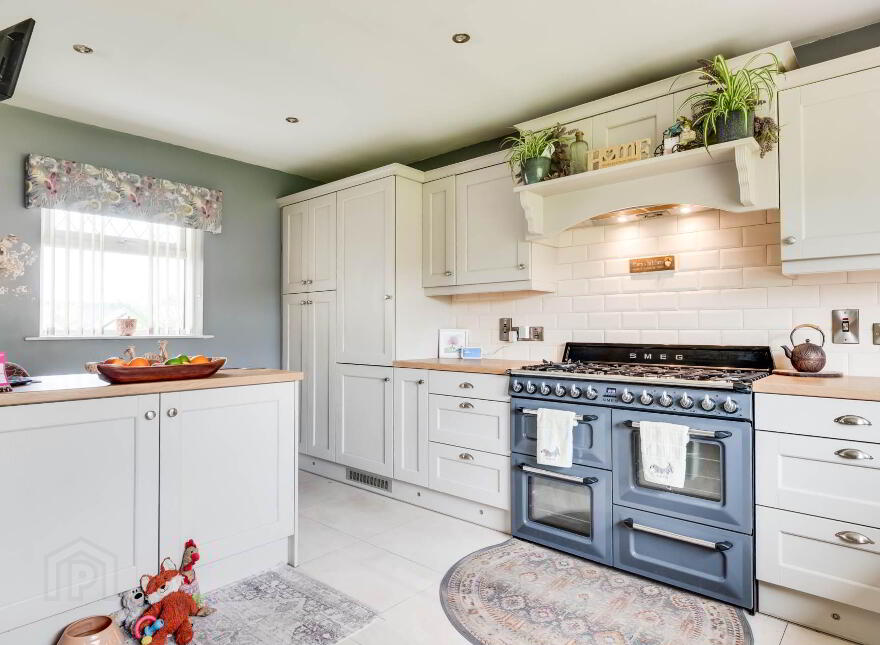 27 Tullyavey Road, Enniskillen, BT94 2JT