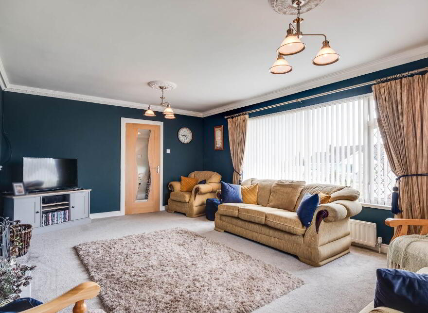 27 Tullyavey Road, Enniskillen, BT94 2JT
