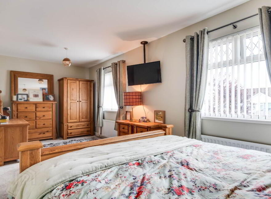 27 Tullyavey Road, Enniskillen, BT94 2JT