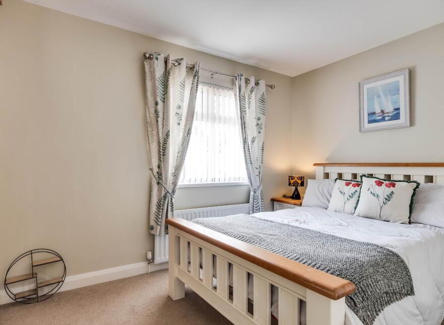 27 Tullyavey Road, Enniskillen, BT94 2JT