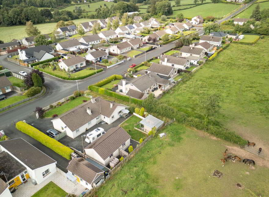 27 Tullyavey Road, Enniskillen, BT94 2JT
