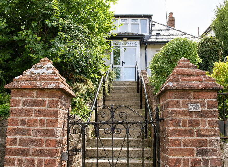 39 Victoria Street, Armagh, BT61 9DS