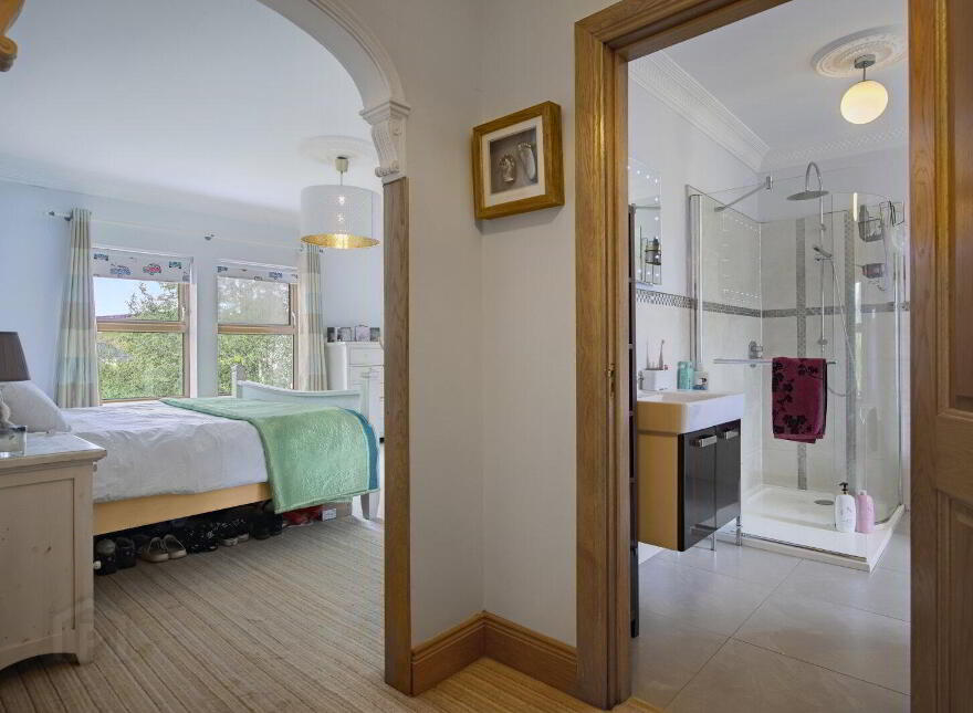 103 Belfast Road, Saintfield, BT24 7HE