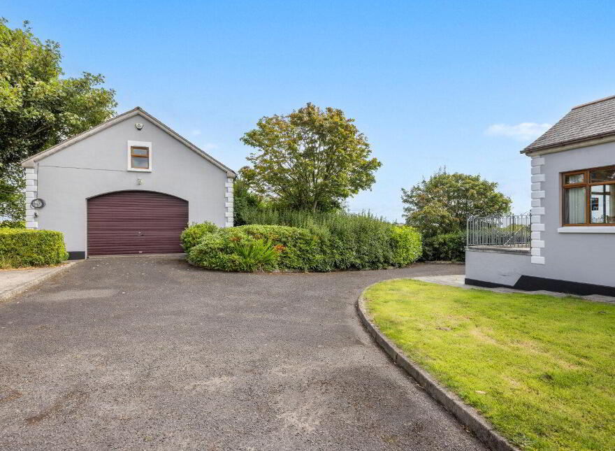 103 Belfast Road, Saintfield, BT24 7HE