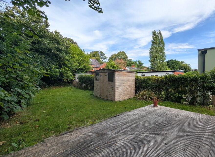 24 Lucerne Parade, Stranmillis, Belfast, BT9 5FT