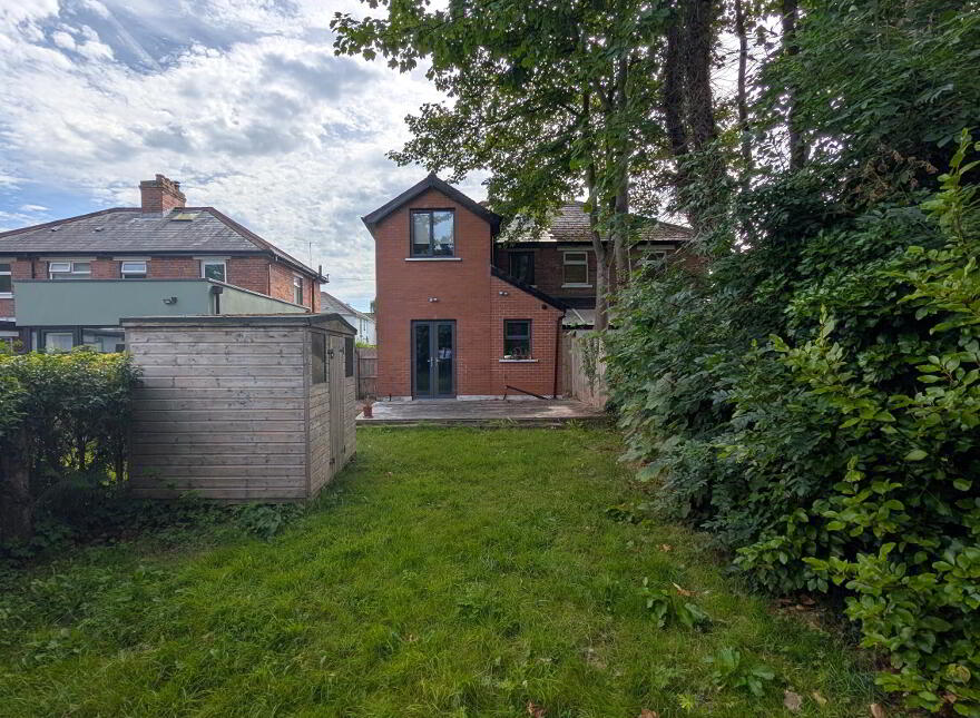 24 Lucerne Parade, Stranmillis, Belfast, BT9 5FT