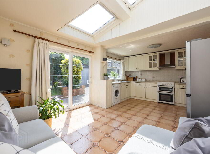 146 Haypark Avenue, Ormeau Road, Belfast, BT7 3FG