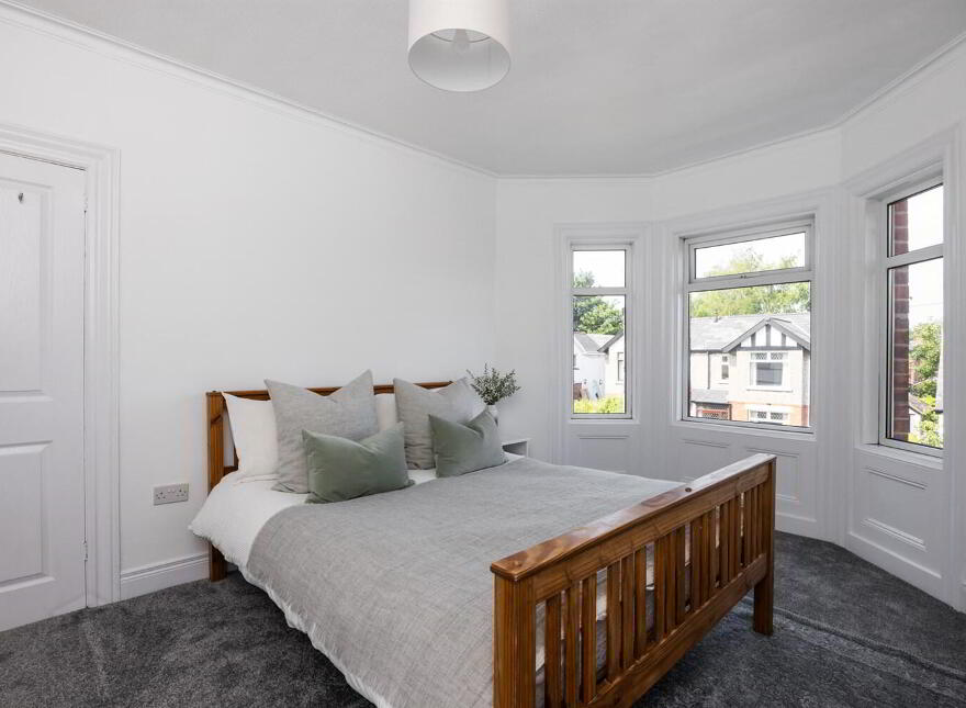 146 Haypark Avenue, Ormeau Road, Belfast, BT7 3FG