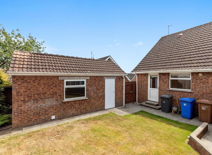 10 Fernbank Gardens, Bangor, BT19 6GD