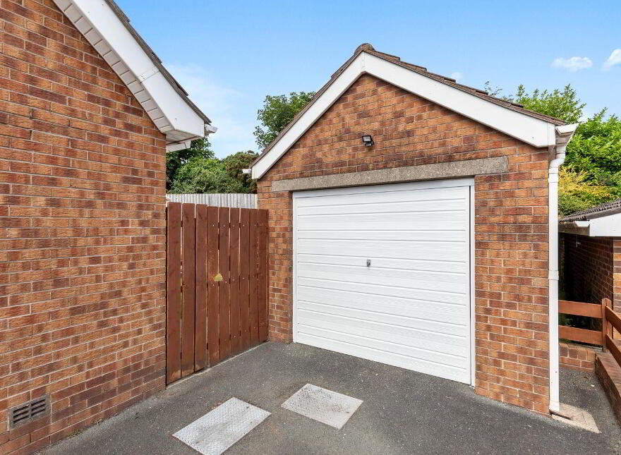 10 Fernbank Gardens, Bangor, BT19 6GD