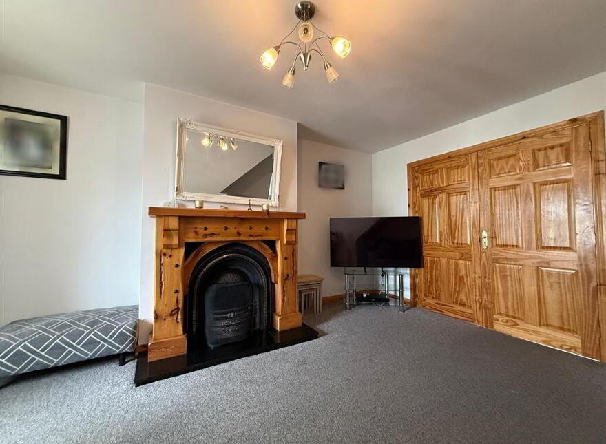 15 Friarshill Close, Ballaghaderreen, F45NY98