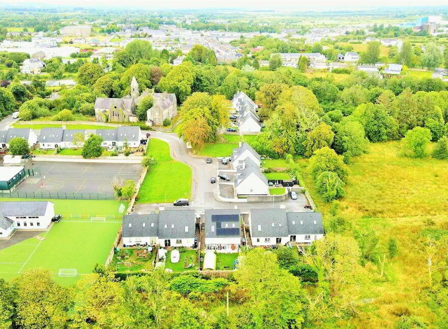 15 Friarshill Close, Ballaghaderreen, F45NY98