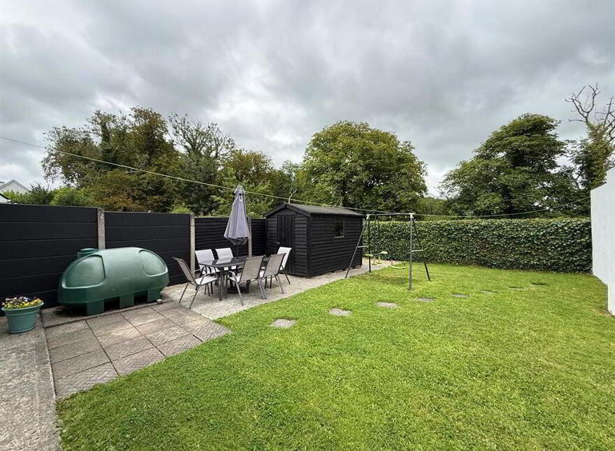 15 Friarshill Close, Ballaghaderreen, F45NY98